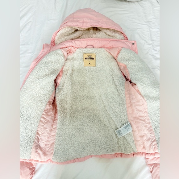 Hollister Pink Puffer Jacket with Hood - Picture 5 of 10